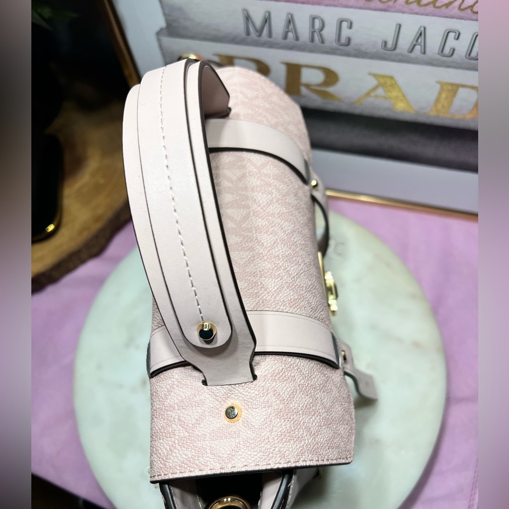 Michael Kors Manhattan Medium Leather and Logo  crossbody Powder Blush - Picture 11 of 16